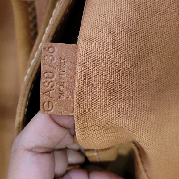 Celine - Picture 12 of 16